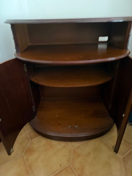 Móvel em madeira de TV