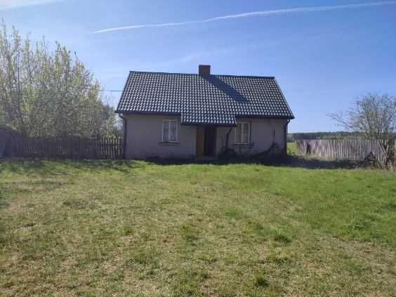 Dom z dala od sąsiadów