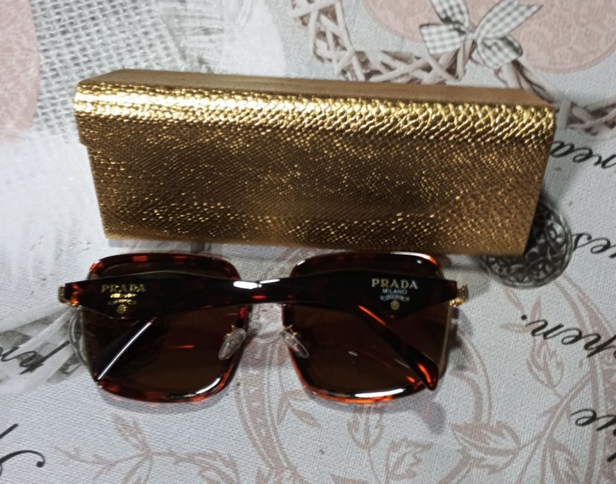 Óculos de sol novos