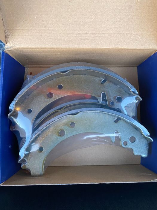 Продам гальмівні колодки на ваз 2106