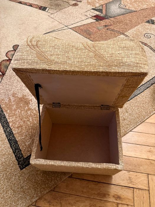 Dwa fotele + dwie pufy