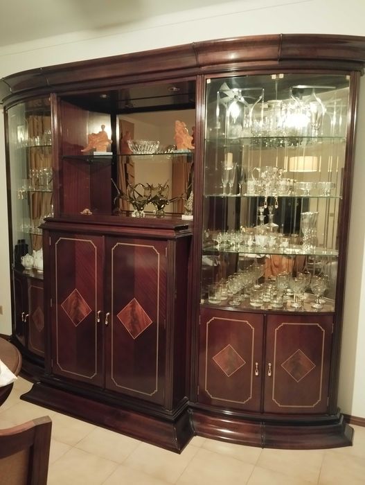 Móvel de TV com Cristaleira