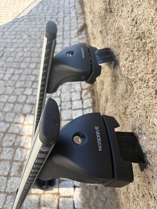 Barras de tejadilho Nordrive para VW Polo de 2009 a 2017 entre outros.