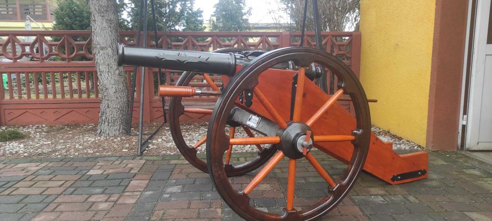Armata replika dekoracyjna