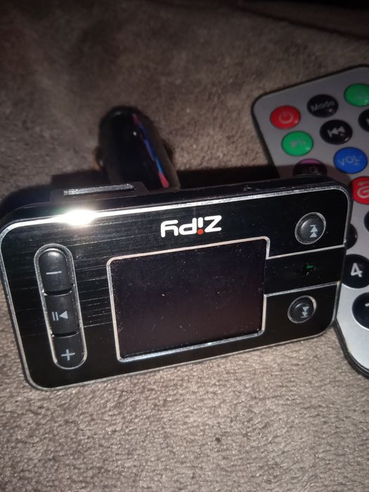 Mp3 auto e leitor de cartões e pen