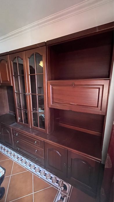 Móvel de sala em madeira