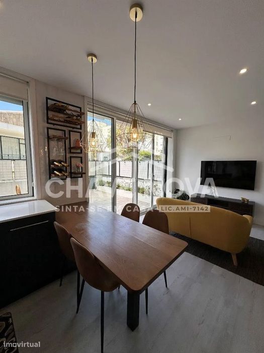 Apartamento T1 com terraço de 35 m2 em Leça da Palmeira