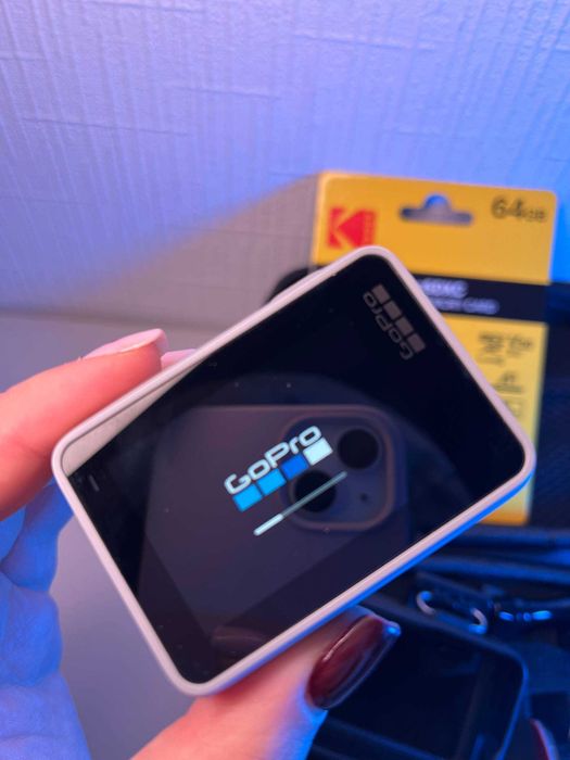 Екшн-камера GoPro Hero 7 white з картою пам'яті