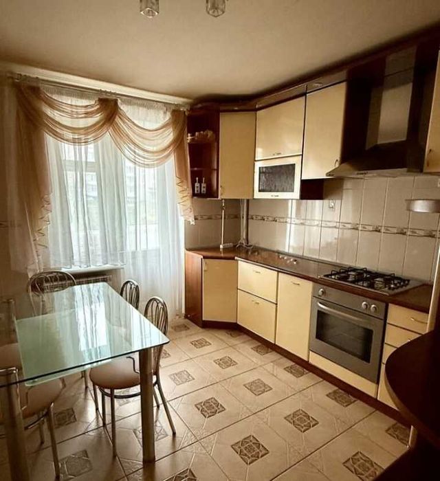 Оренда 2к квартири на масиві Дружба біля педунівурситету з і/о, рем.