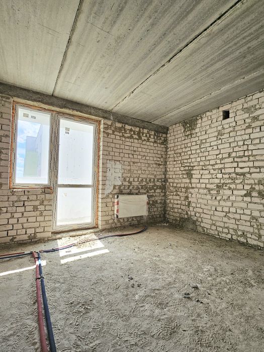 Продаётся большая 2 к.кв. ЖК Мира-3, 74 м².