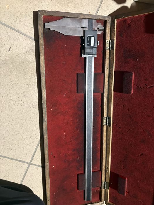 Suwmiarka vis 630 mm