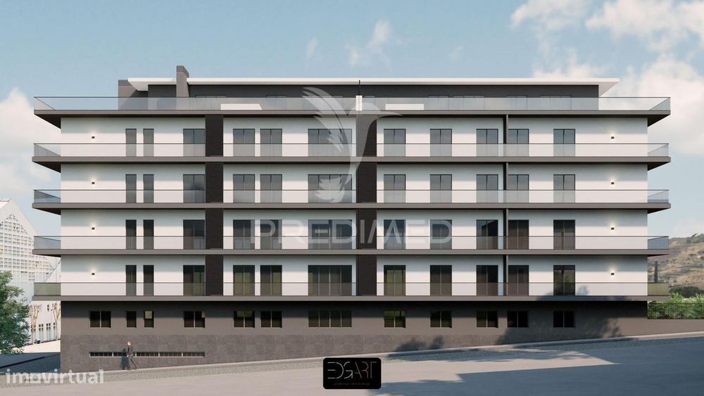T3 c/ 2 Varandas | Garagem | Condomínio de Luxo | Quinta Viana