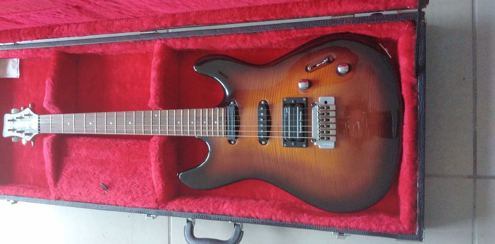 Guitarra Framus Diablo custom