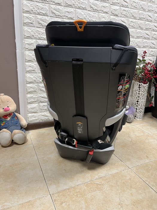 Автокрісло Chicco MyFit Група 1/2/3 (11 - 45 кг) детское автокресло