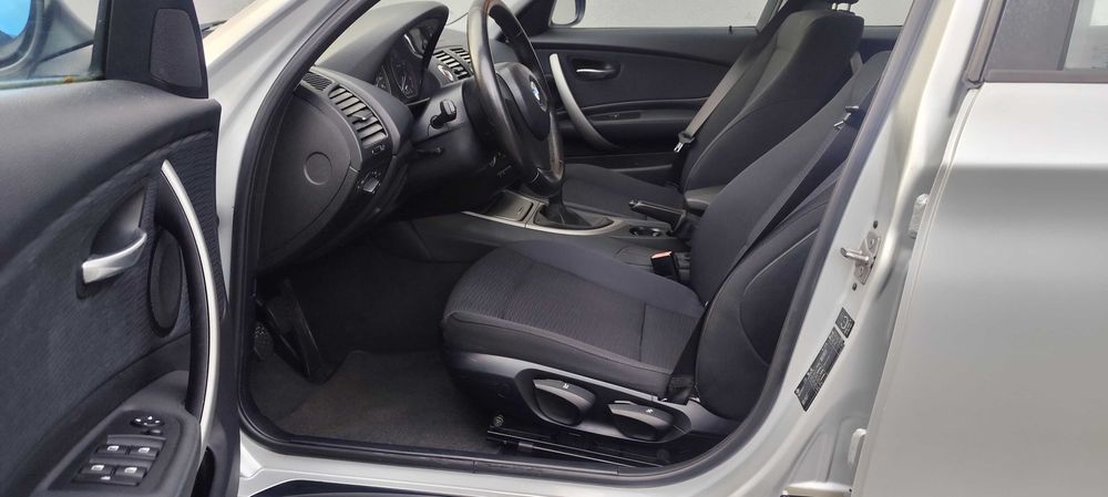 Poj.2.0 Diesel/E87/2010/143KM/210tys.km/czujniki parkow/Grzane fotele