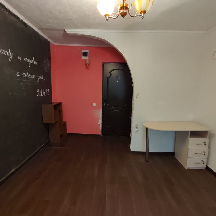 2 кімнати в гуртожитку на 44 кварталі по вул. Романа Шухевича