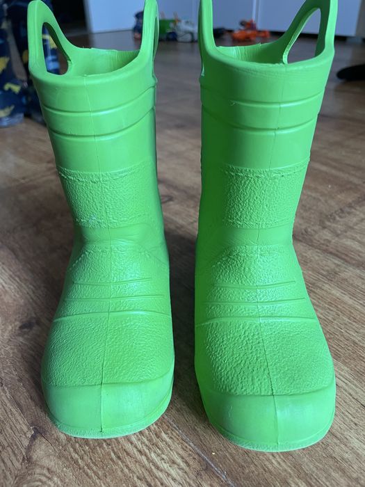 Piankowe leciutkie kalosze z uchwytami r 22-23 gumaki