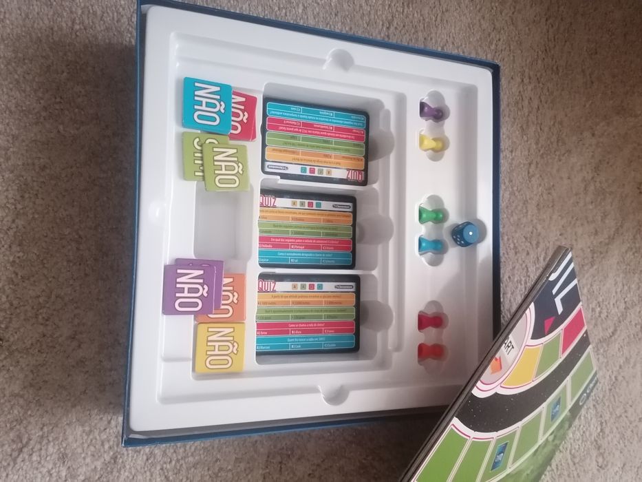 Jogo de Tabuleiro Quiz - Clementoni
