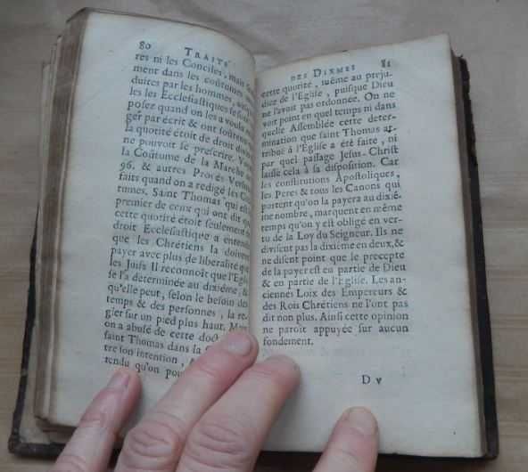 Curioso livro do Séc. XVII, 1.ª Edição, ano de 1687.