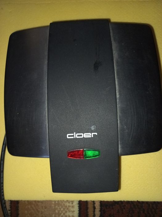 Продам сендвічницю ( для гарячих бутербродів)