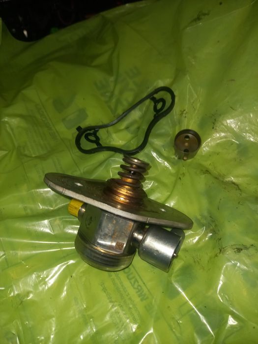 Pompa paliwa bmw 3 18i