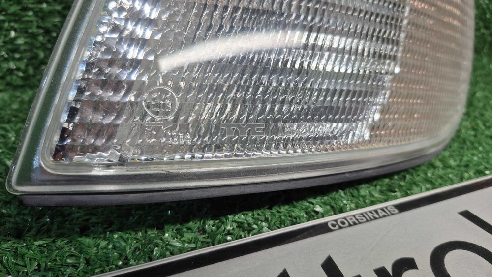 Pisca Farolim Frente Esquerdo Audi 100 C4 Branco TYC 18.5002.A5.2B Novo