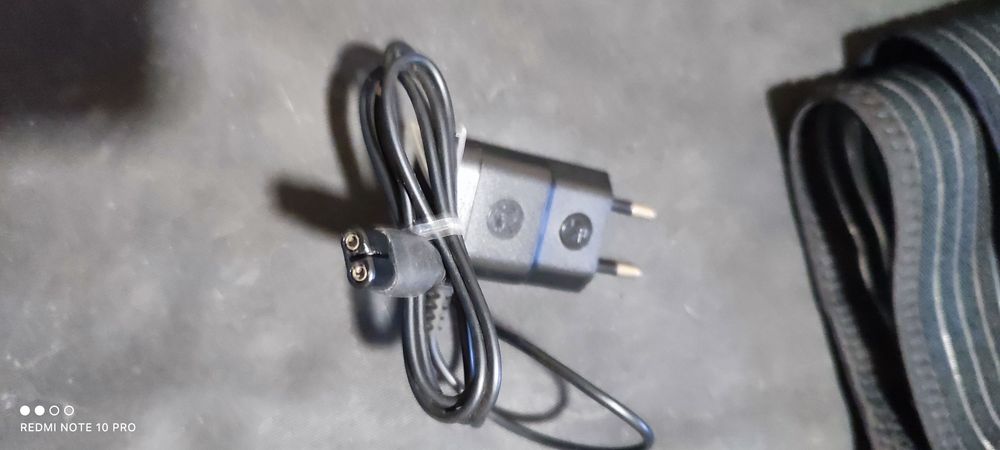 Vendo Carregador para Máquina de Barbear Philips Novo