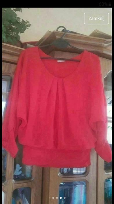 Czerwona bluzka kimono.