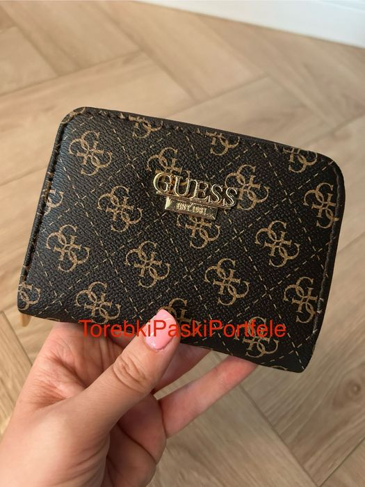 Nowy portfel Guess.
