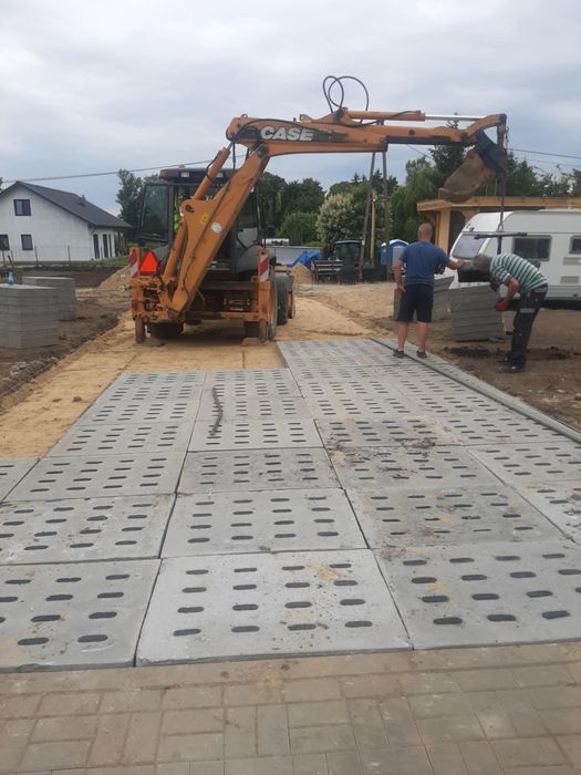 Usługi mini koparką. koparką i koparko ładowarką .prace ziemne