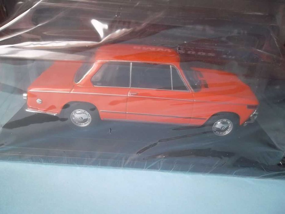 BMW 202 Tii de 1971 - Escala 1:24 - impecável, NOVO na embalagem