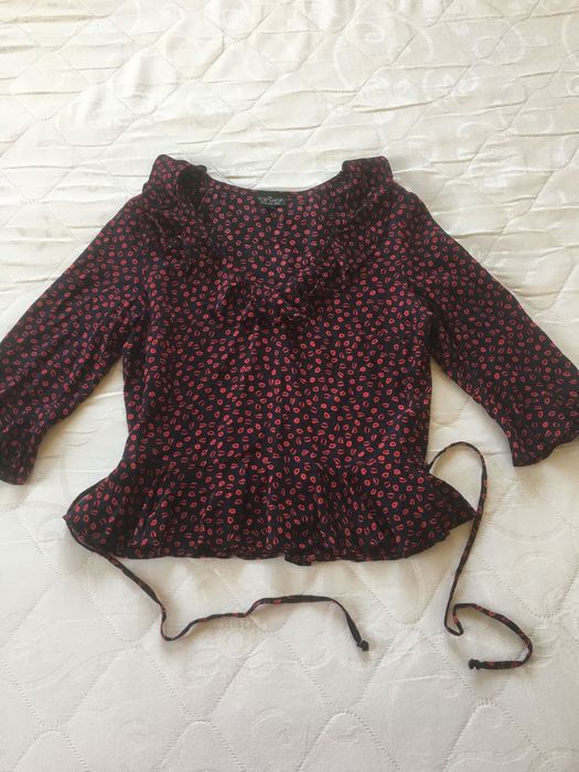 Жіноча блуза з рюшами