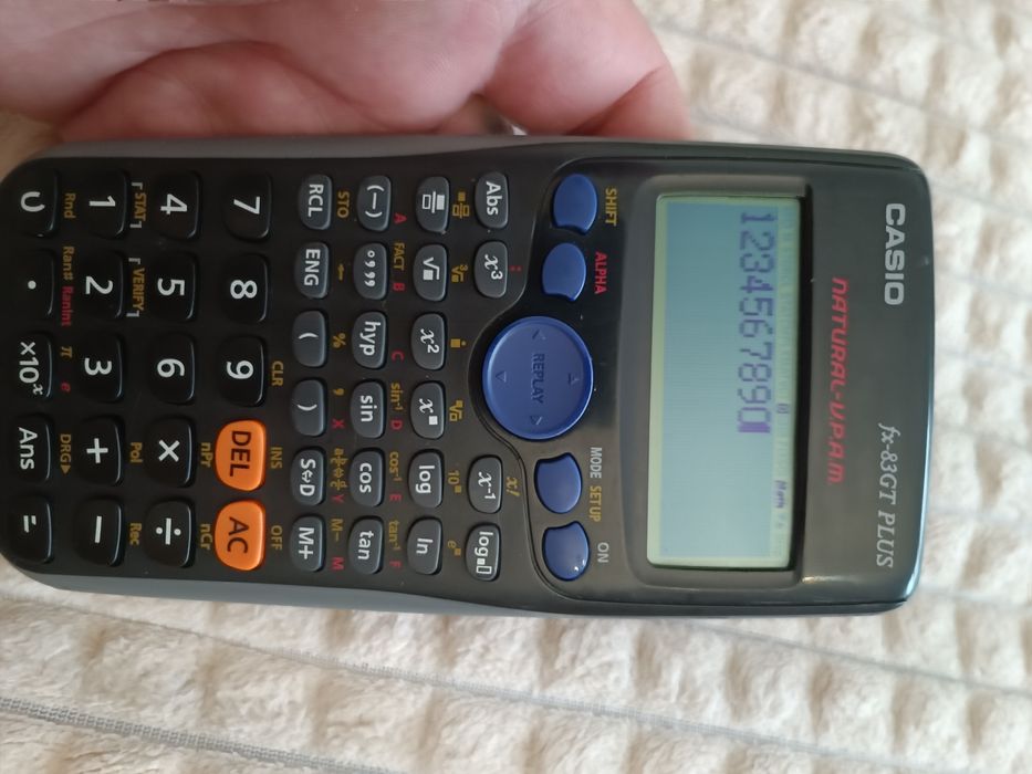 Инженерный калькулятор Casio fx-83 GT Plus