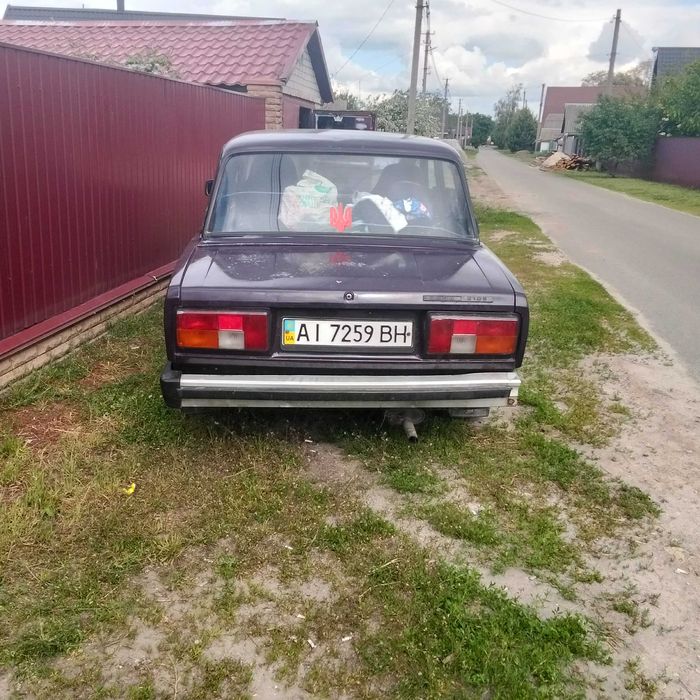 Продам ваз 2105.