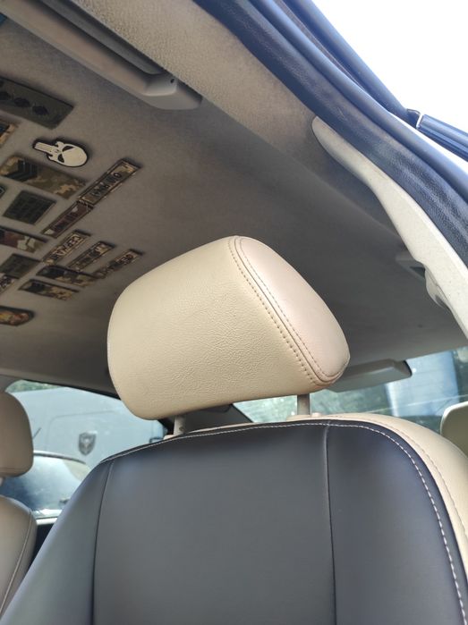 Машина на повному ходу сів і поїхав.