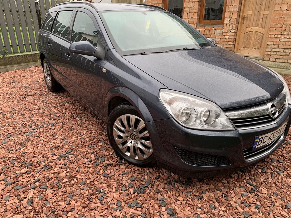Продаю авто Opel Astra 2008