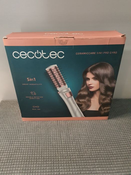 Suszarko-lokówka marki Cecotec model Bamba CeramicCare 5in1 Pro Gyro.