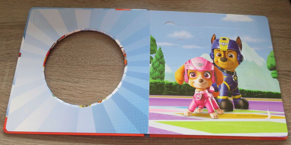 Książka z puzzlami Psi Patrol