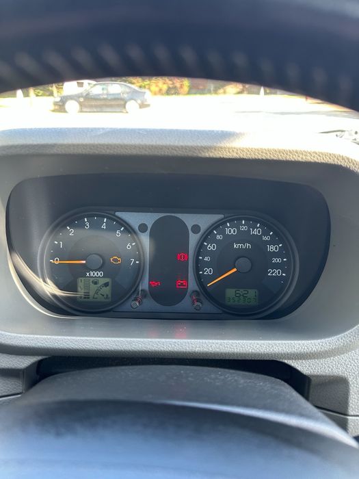 Ford Fusion 1.4 Bi-Fuel GPL | 2004 | 1 Proprietário | Inspeção Sem Anotações