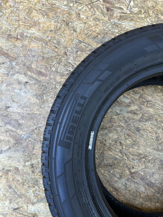 Пара шин 205/65R16C 107/105T PIRELLI CARRIER WINTER.гума резина шини