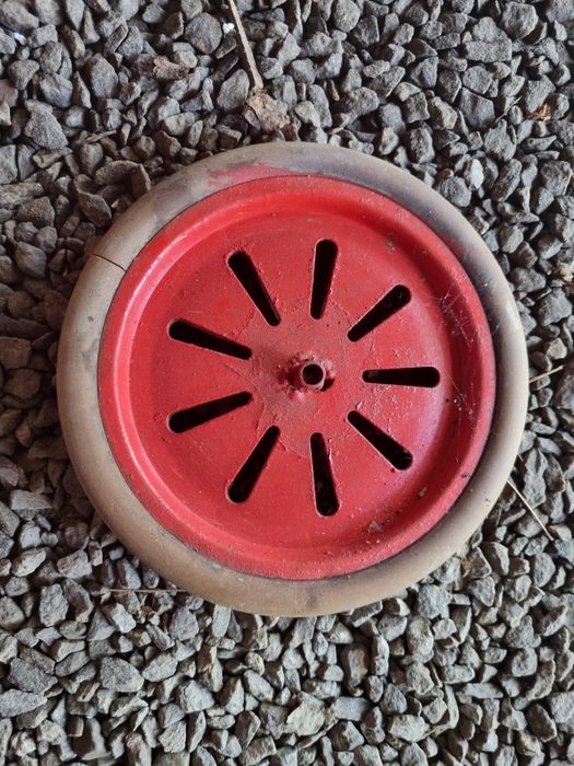 Продам металеве колесо