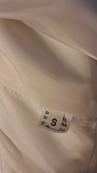 Biały płaszczyk ślubny narzutka