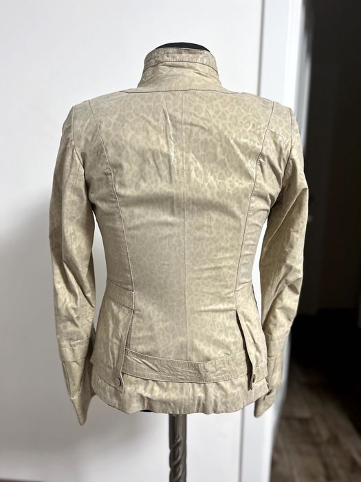 Натуральна шкіряна куртка М