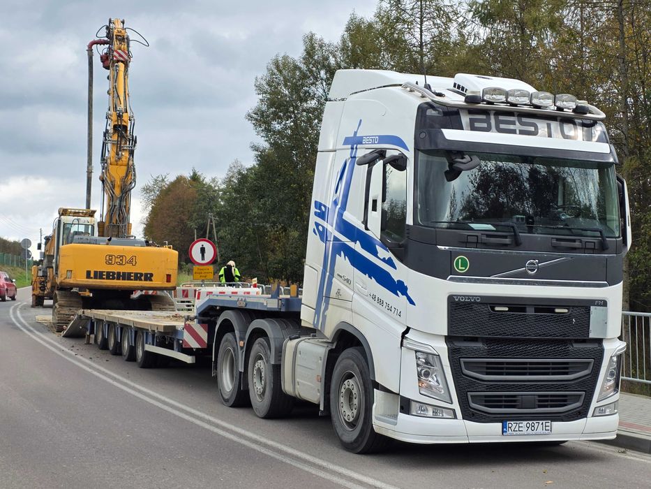 Usługi Niskopodwozie Transport krajowy międzynarodowy Laweta