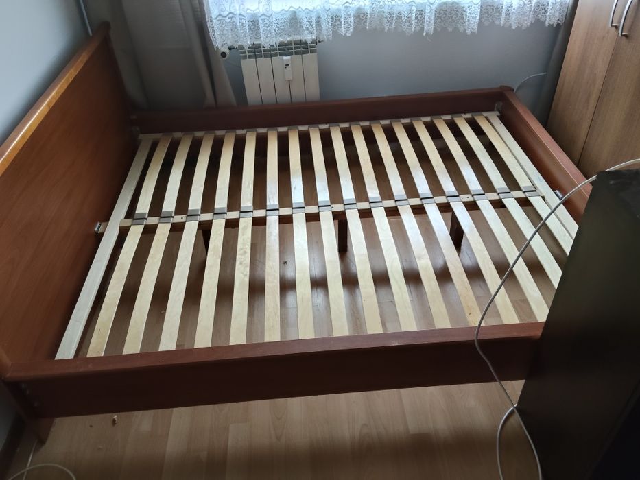 Łóżko sypialniane