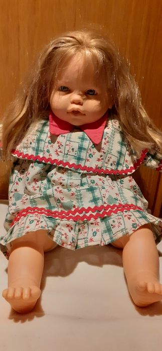 Boneca antiga muito bonita