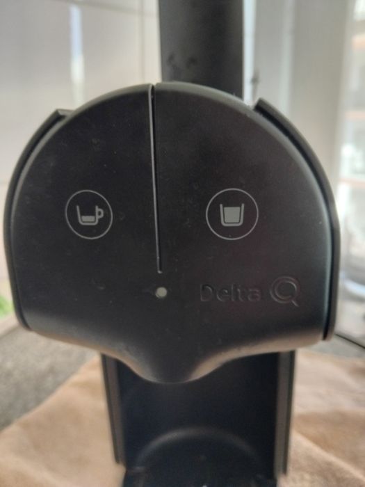 Maquina de cafe de cápsulas delta q (para reparação)