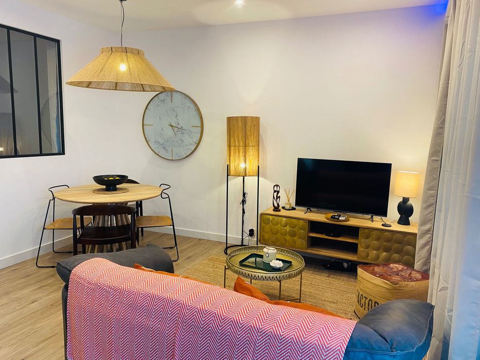 Aluga-se T2 centro de Loulé