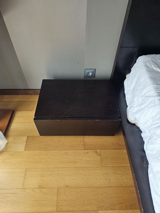 Conjunto de cama e 2 mesinhas de cabeceira
