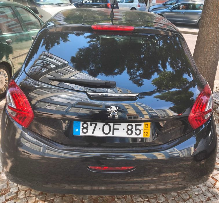 Peugeot 208 vti 2013